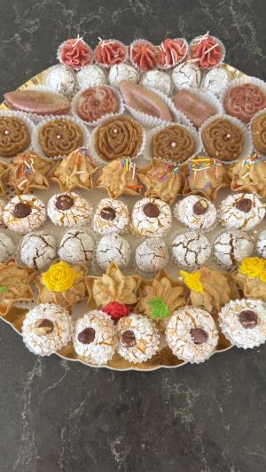 מגש גדול עוגיות יבשות