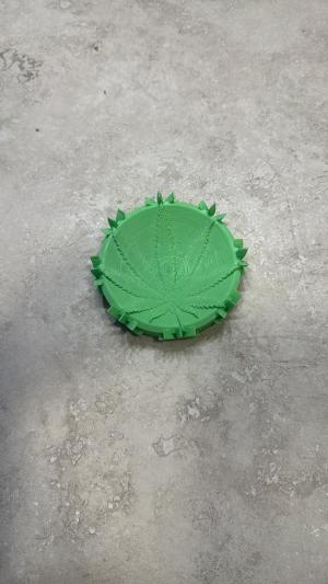 מאפרת “Leaf Edge״