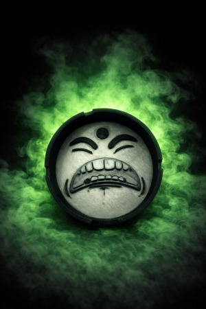 מאפרה מעוצבת עם הבעת פנים – מאפרה מיוחדת למעשנים בעיצוב מקורי