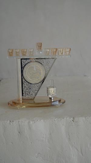 חנוכייה קריסטל מהודרת עם פלקטה ואבנים