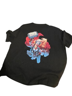 חולצה של תור ממארוול ( שחורה )