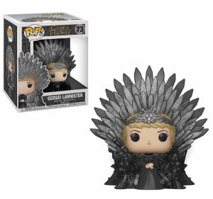 פופ גדול של צארסי על כסא המלוכה