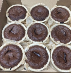 פונדנט שוקולד יומנגס- 9 יחידות בקרטון (בית יוסף)