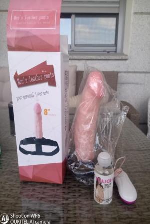 תותב לגבר עם ויברציה