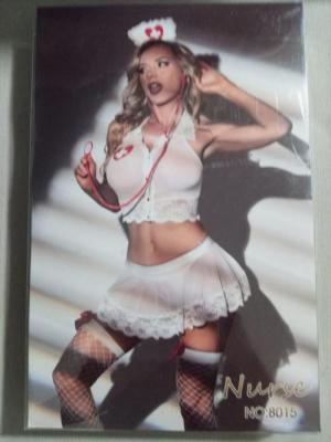 תחפושת אחות לאישה