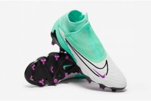 נעלי כדורגל חצי מקצועיות Nike Phantom LUNA II Pro