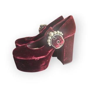 נעלי Miu Miu velvet platform Mary Janes