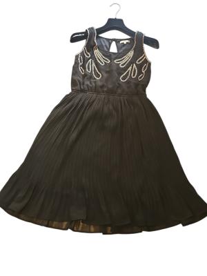 שמלת ערב שחורה עם חרוזים מוזהבים