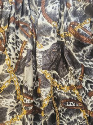 חצאית סאטן מודפסת