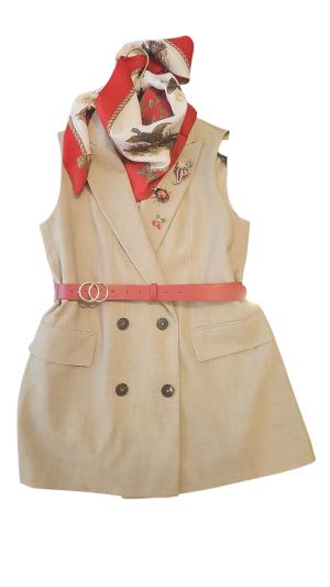 וסט מחויט בהיר של ZARA