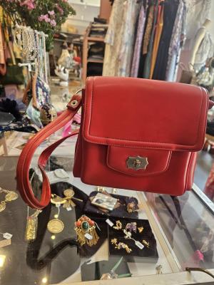 תיק וינטג' אדום