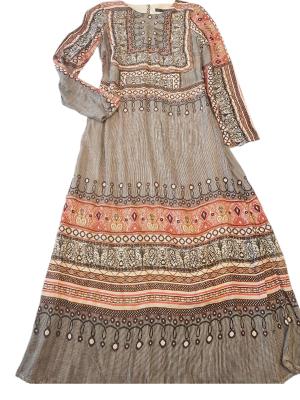 שמלה כפרית ארוכה