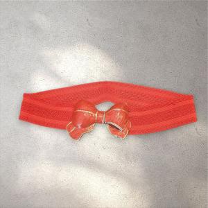 חגורת פפיון אדומה עם אבזם מוזהב
