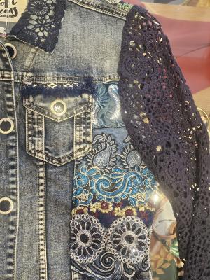 ג'קט ג'ינס וקרושה DISIGUAL