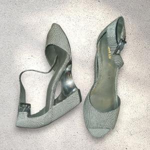 נעלי עקב סנדל UNITED NUDE