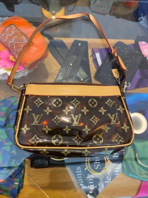 תיק פלסטיק Louis vitton