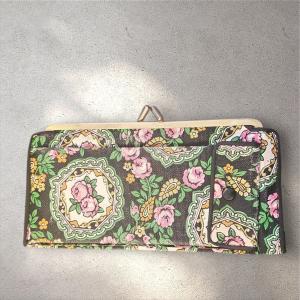 ארנק וינטג' פרחוני של שטיינר