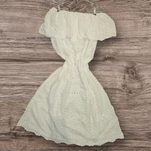 שמלה לבנה קלילה