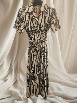 שמלת וינטג' לבן שחור