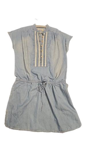 שמלת ג’ינס עם קשירה במותן