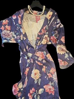 חלוק סאטן פרחוני