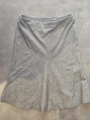 חצאית אפורה  Alexander McQueen