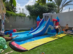 מתנפח רטוב פארק מים כולל:הובלה, התקנה ופינוי בסיום