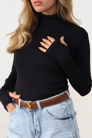 חולצת גולף כפפה