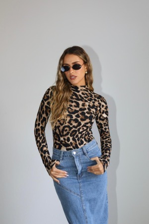 בגד גוף מנומר