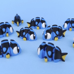 דג שונית כחול (blue reef fish)