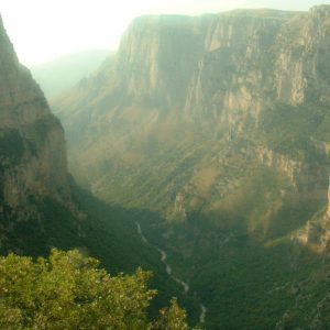 טרק – ערוץ ויקוס – זגוריה