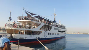 שייט יומי מאתונה לשלושה איים Day Cruise 3 Island Athens
