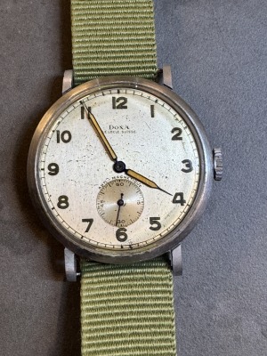 DOXA - Maual anti magnetique,army cace and dail,jumbo