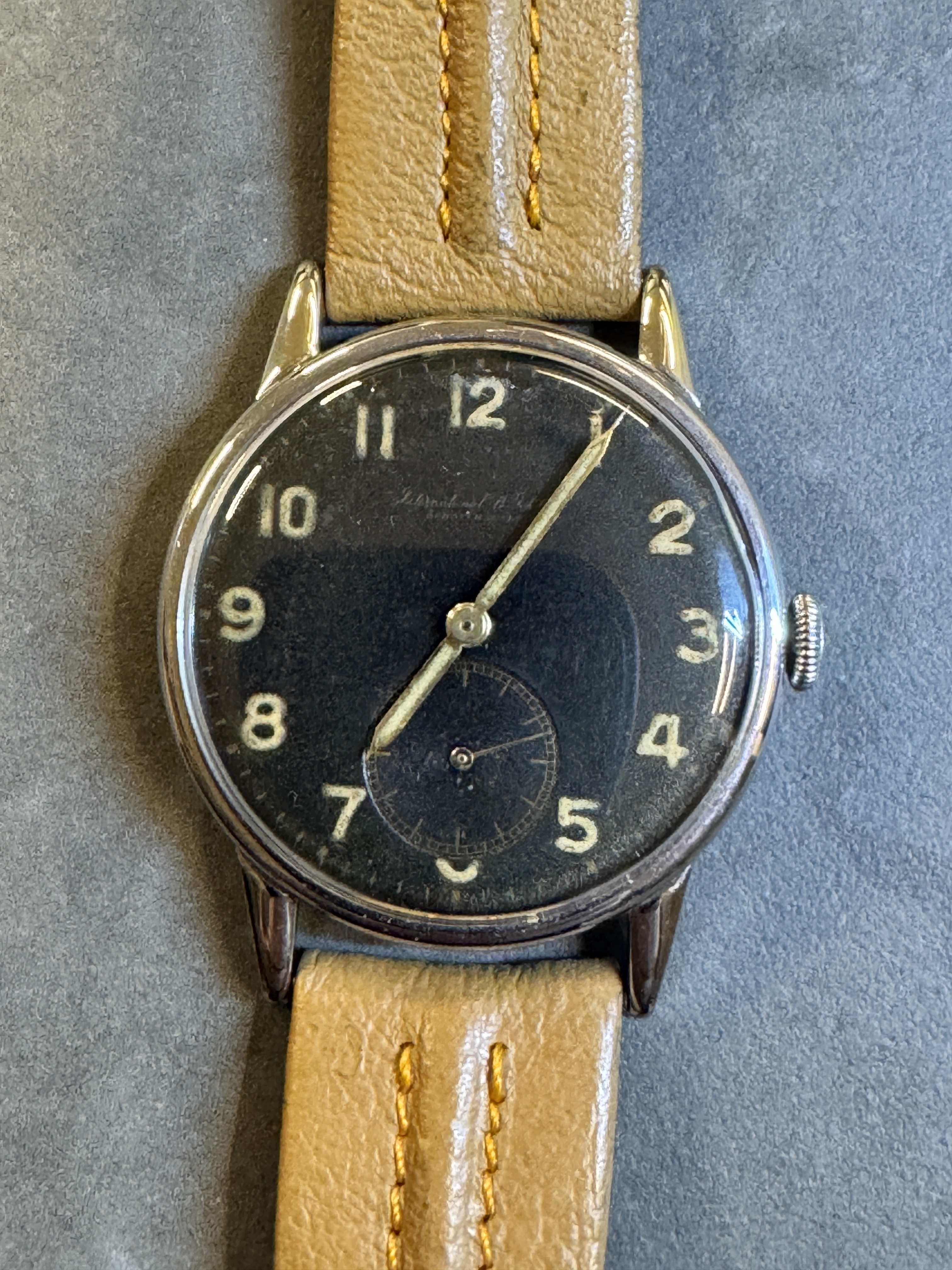 IWC - Cal 83, hand winding, rare army black dail, 35mm, 50th