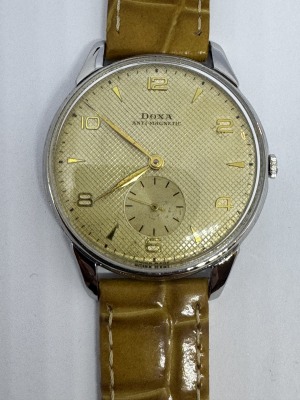 DOXA - Manual anti magnetic,rare honeycomb dail,jumbo