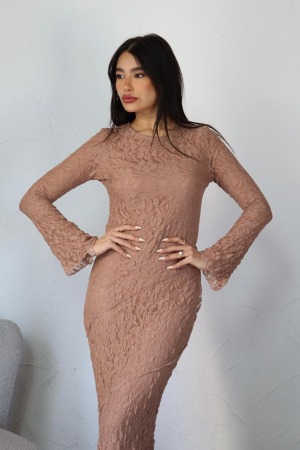 שמלה בת-שחר