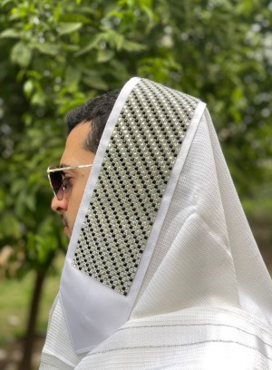 טלית אבני כסף שחור מהודרת