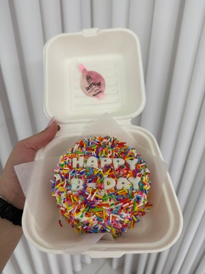 עוגת יום הולדת