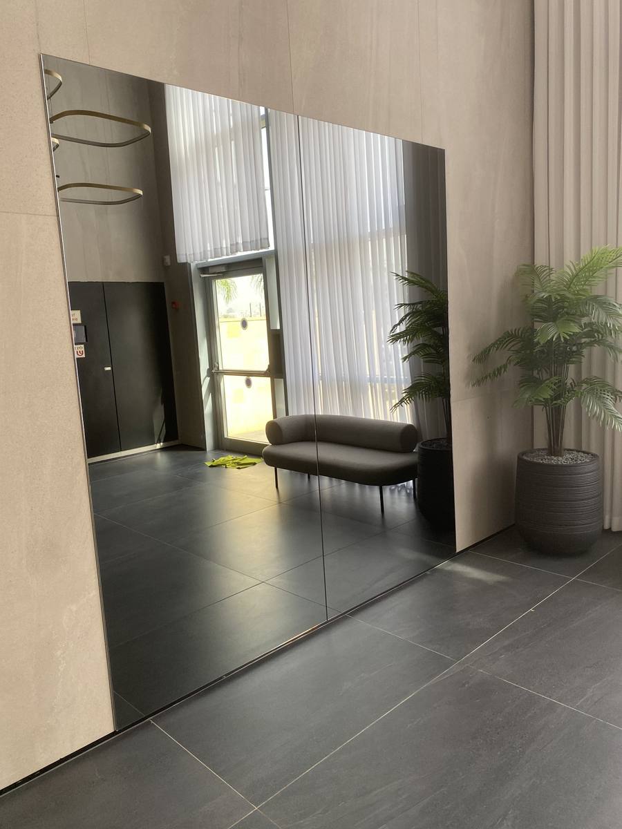 מראות — פרויקט 51