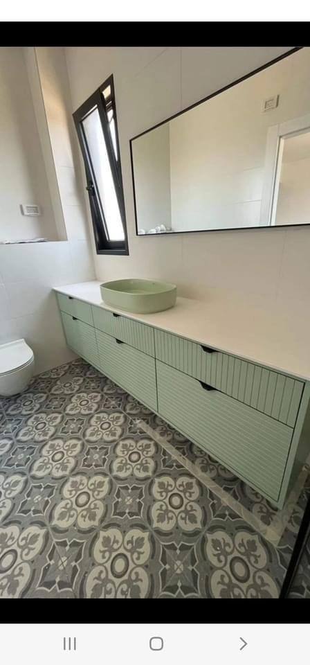 ארונות אמבטיה בעיצוב אישי — פרויקט 30
