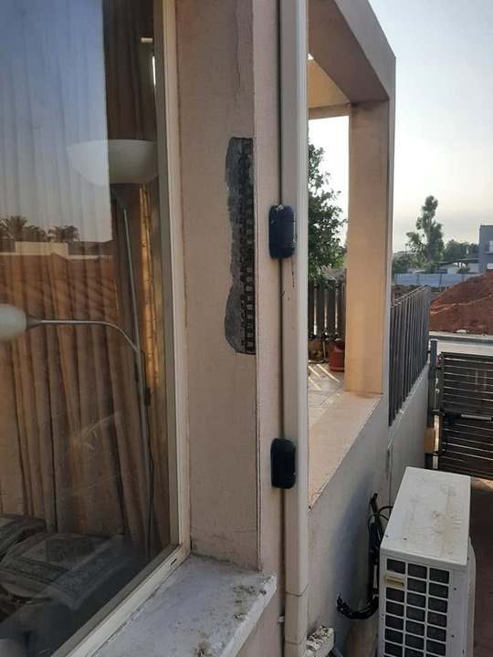 איטום חלון