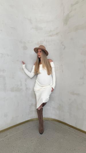 שמלת מקסי אוף שולדרס שמנת