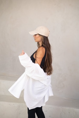 מכופתרת אוברסייז קלאסית | לבן