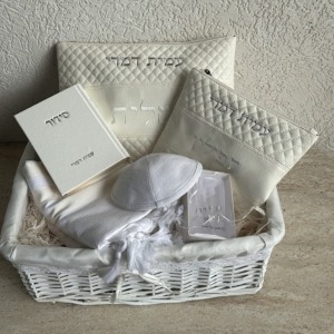 מארז חתנים דגם "מזל וברכה"