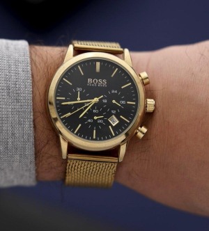 שעון בוס-שחור