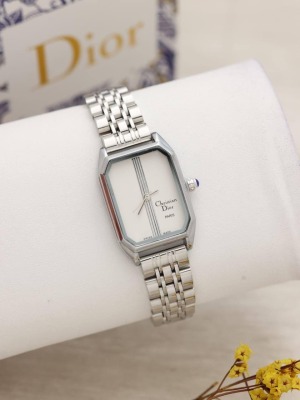 דיור מרובע-כסף