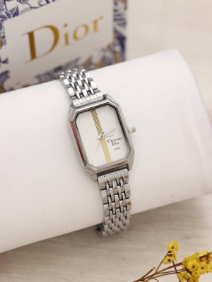 דיור מרובע-כסף