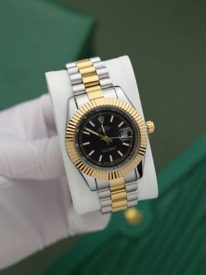 משולב זהב כסף-שחור